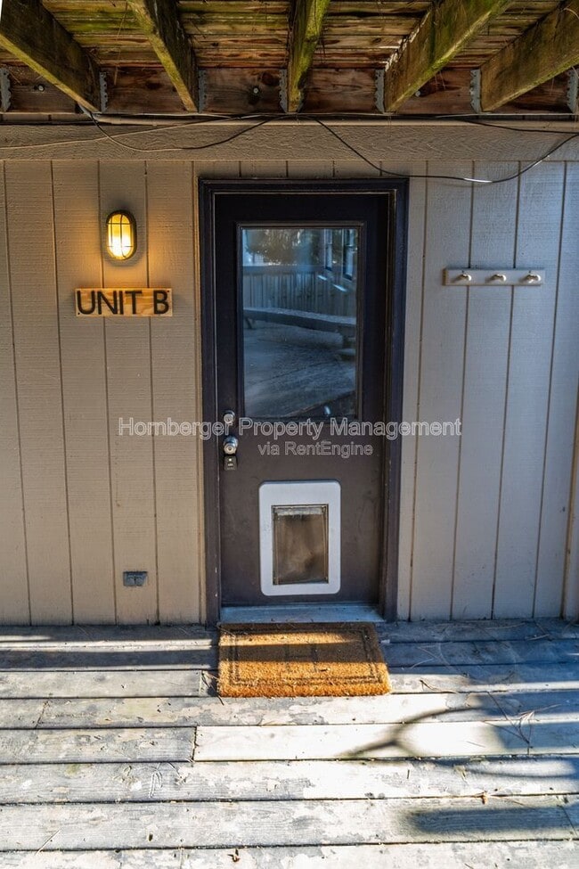 Building Photo - 8715 N Kelly Ct