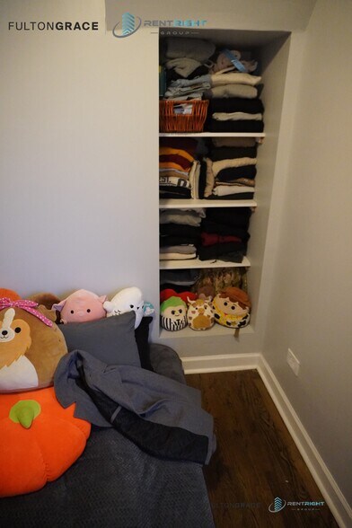 Building Photo - 2652 W 21st Pl