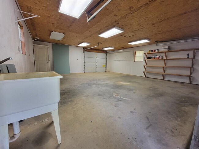 Building Photo - 8107 Pinto Ln