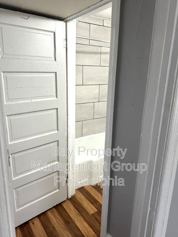 Building Photo - 229 Ridley Ave