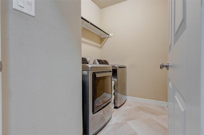 Building Photo - 27810 Yorkshire Brook Ln