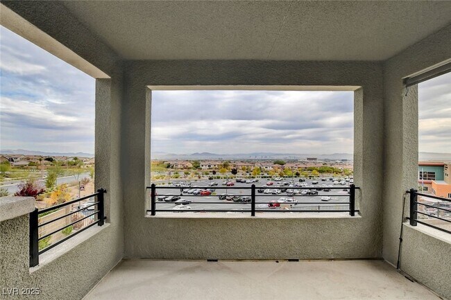 Building Photo - 318 Wind Poppy St