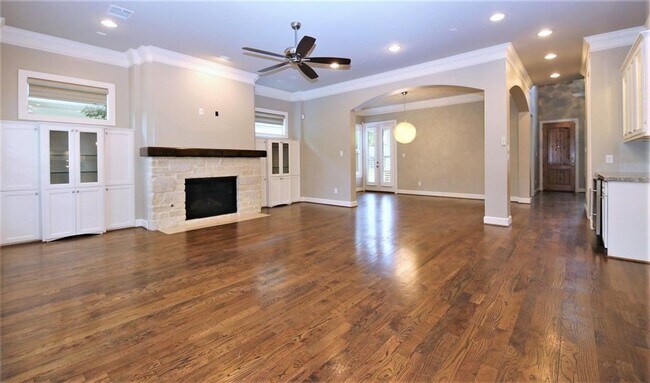 Building Photo - 1213 Althea Dr