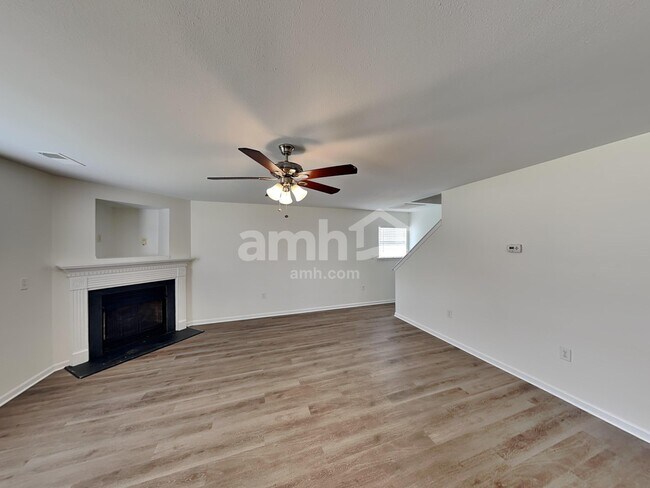 Building Photo - 10717 Pointer Ridge Dr