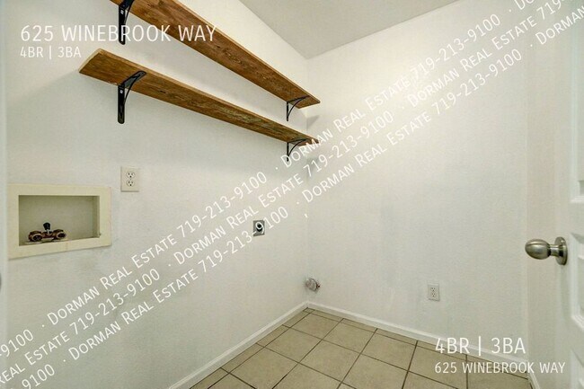 Building Photo - 625 Winebrook Way