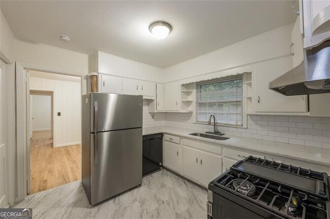 Building Photo - 2293 Vistamont Dr