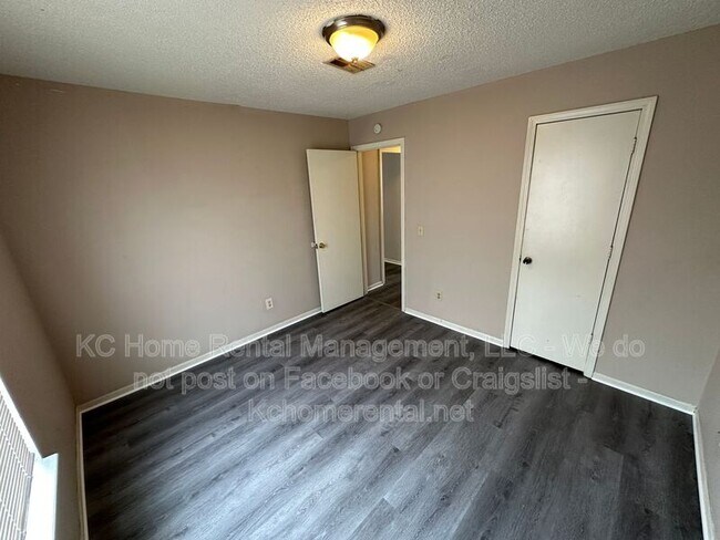Building Photo - 838 Saddlewood St