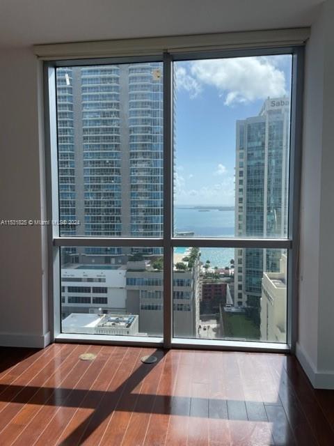 Building Photo - 1060 Brickell Ave