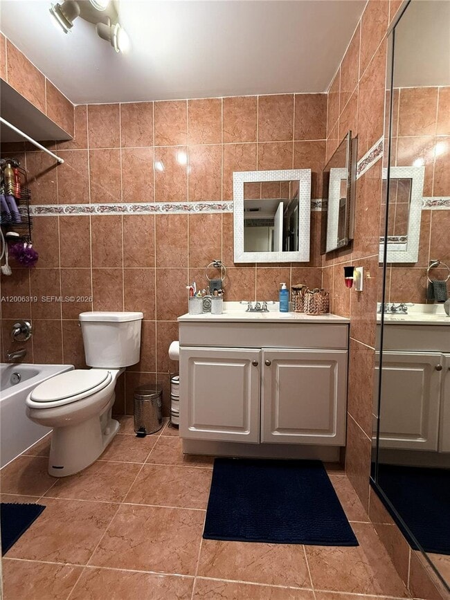 Building Photo - 9301 SW 92nd Ave