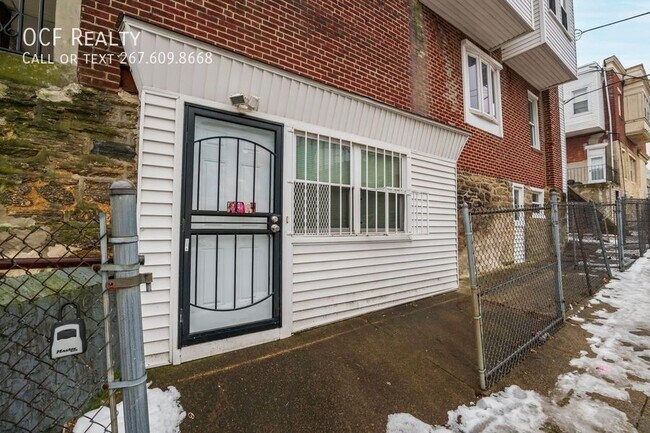 Building Photo - 5774 N 20th St