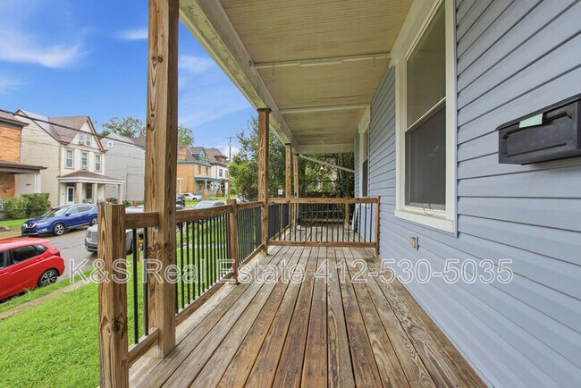Building Photo - 29 E Orchard Ave