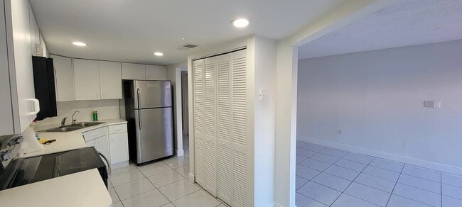 Building Photo - 14211 SW 62nd St