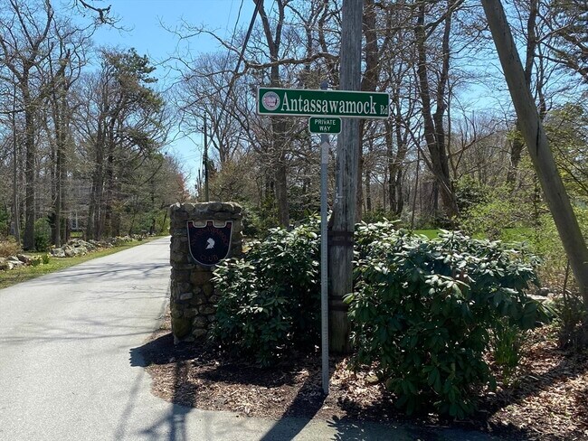 Building Photo - 3 Sagamore Rd