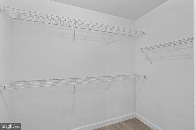 Building Photo - 21850 Locomotive Terrace