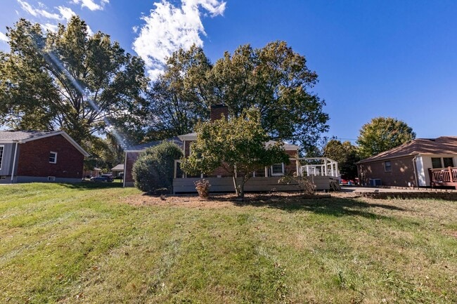 Building Photo - 1211 Meadowridge Trail
