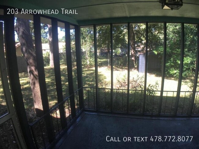 Building Photo - 203 Arrowhead Trl