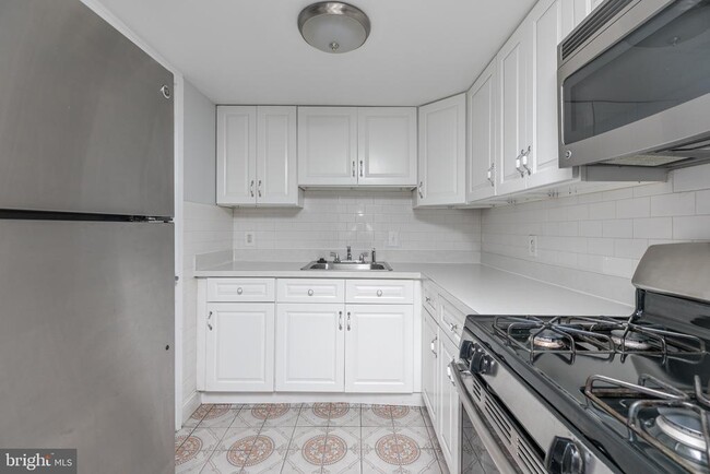 Building Photo - 742 N 20th St