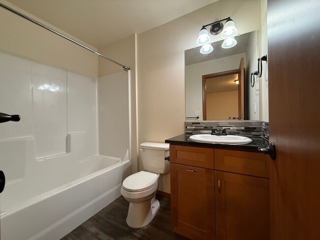 Building Photo - 612 S Chronicle Rd