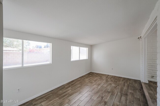 Building Photo - 3119 W Country Gables Dr