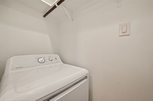 Building Photo - 8801 Hammerly Blvd