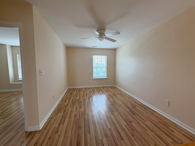 Building Photo - Centrally located Townhouse in Charlotte