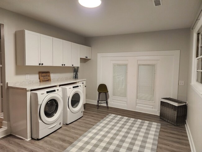 Building Photo - 1215 Trotwood Ave