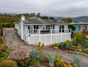 Building Photo - 2430 Whitney Ave