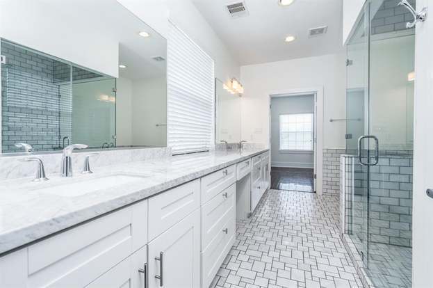 Building Photo - 1721 Thompson St