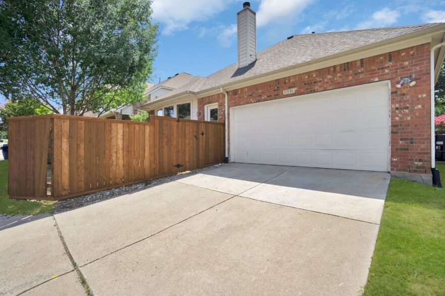 Building Photo - 11036 Coralberry Dr