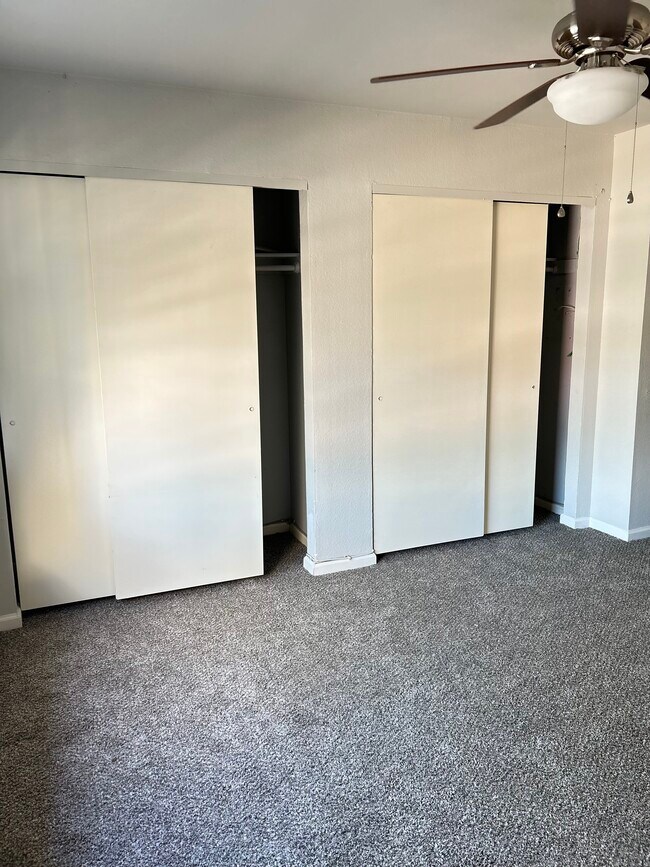 Building Photo - 644 W Collins St