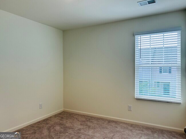 Building Photo - 403 Kings Cross Wy