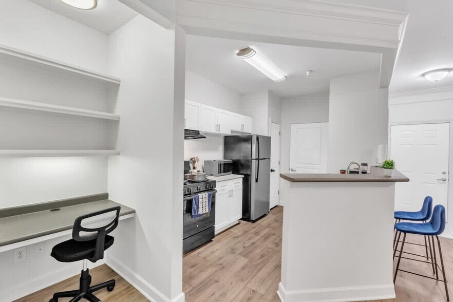 Building Photo - 7612 Almaden Way