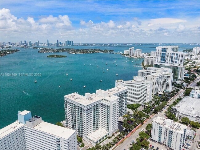 Building Photo - 1000 West Ave