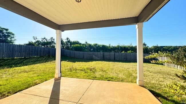 Building Photo - 583 Bunchgrass St