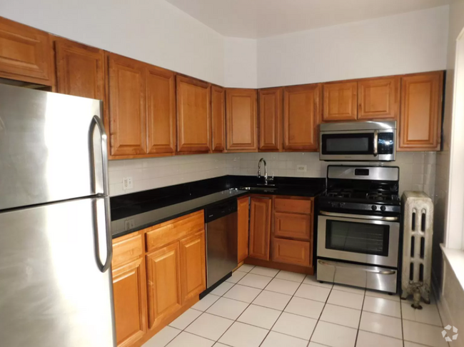 Building Photo - 548 Elmwood Ave