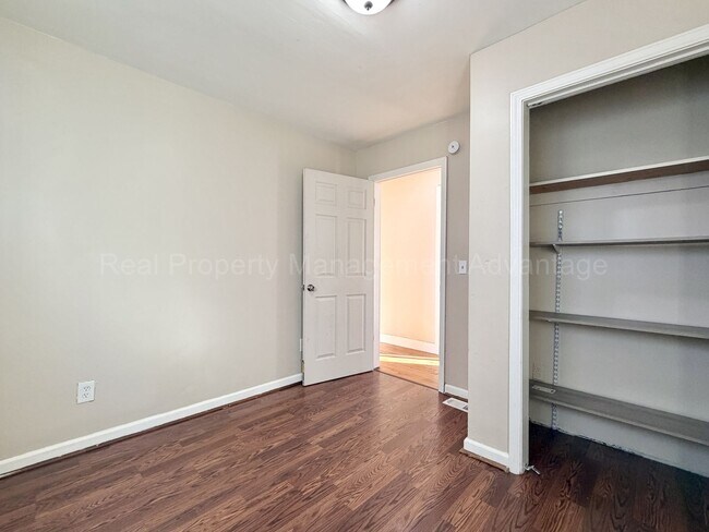 Building Photo - Solid Brick and Renovated with New Kitchen and Two Full Baths!