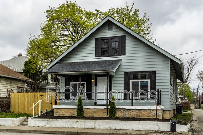 Building Photo - 4612 E New York St