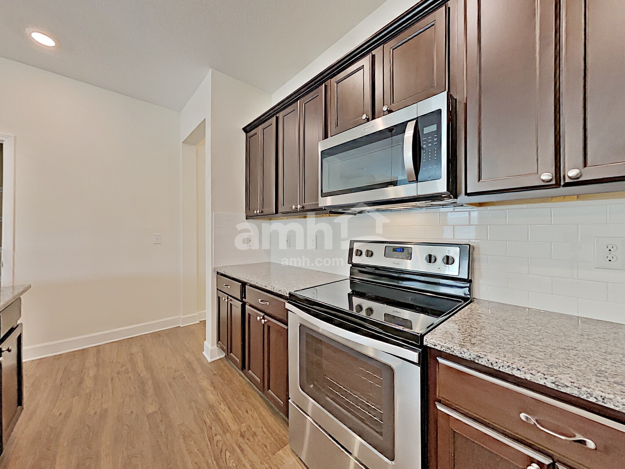 Building Photo - 322 Pine Terrace Dr