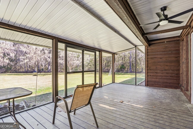 Building Photo - 325 White Oak Pl