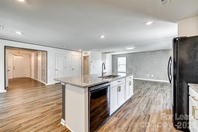 Building Photo - 1131 Ava Trail Ln