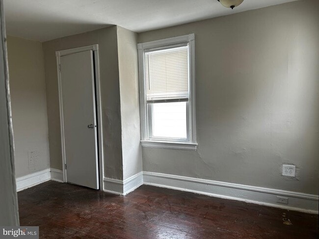 Building Photo - 272 MAPLE