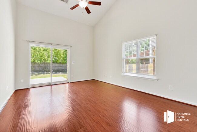 Building Photo - 243 Quiet Grove Dr