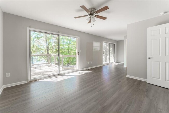 Building Photo - 5580 Williams Shores Dr