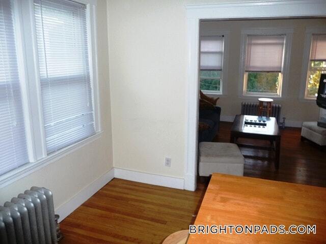 Building Photo - 102 Nonantum St