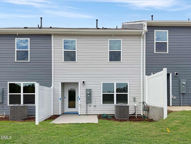 Building Photo - 108 Clementine St