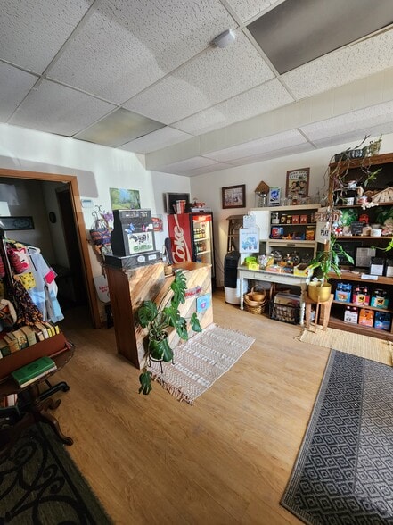 Building Photo - 197 Baldwin St