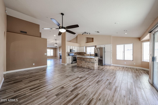 Building Photo - 8963 E Floriade Dr