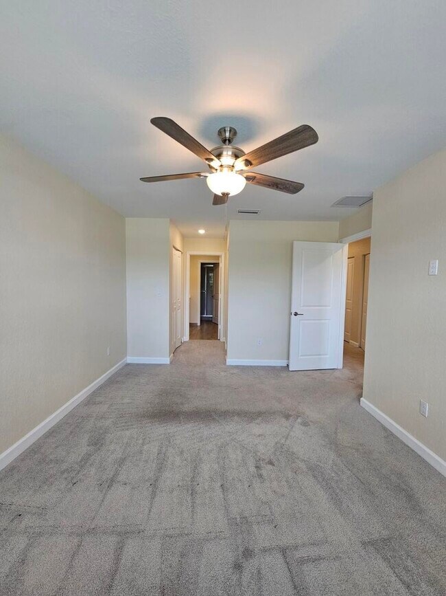 Building Photo - 6951 Harbours Edge Ave