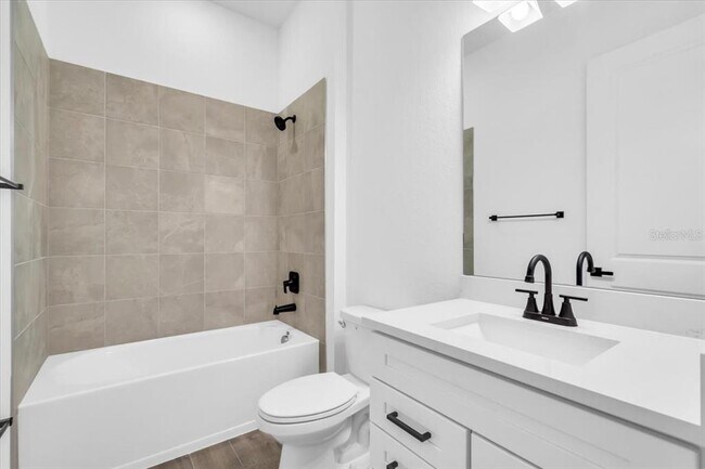 Building Photo - 5522 Lightning Whelk Ln