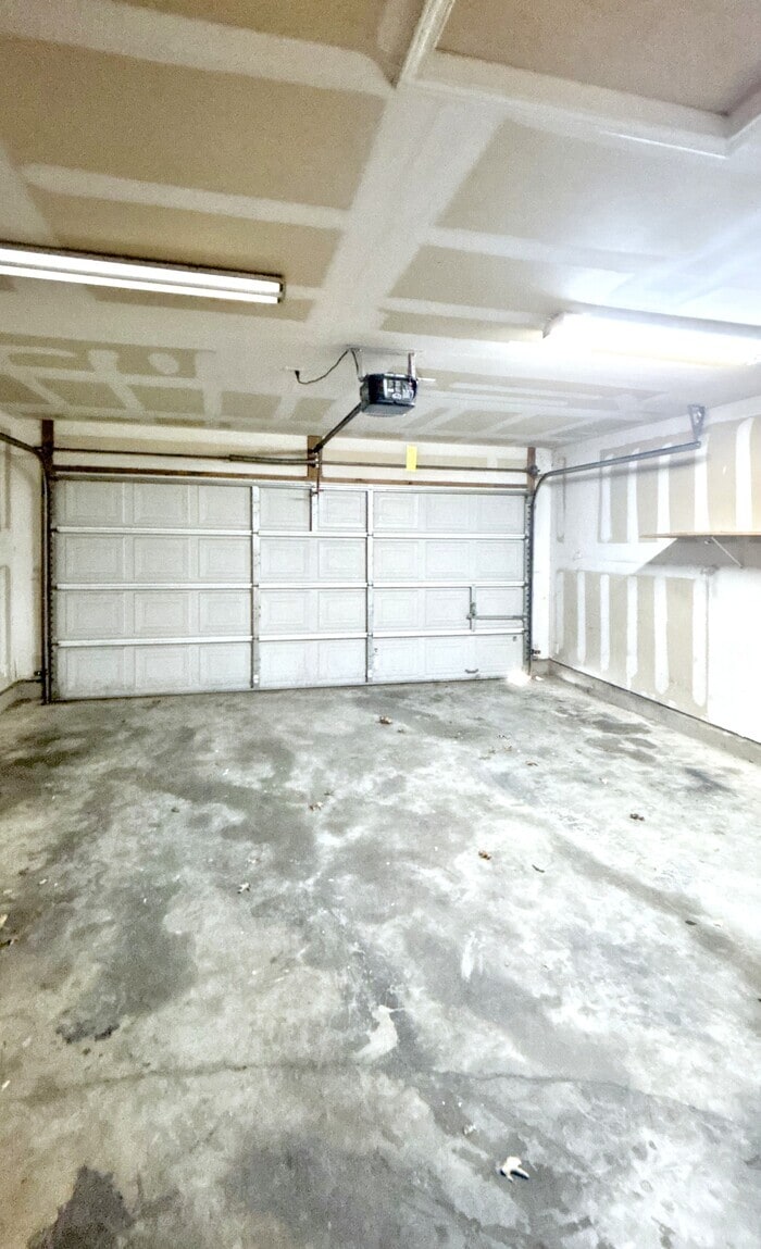 Building Photo - 8432 Fall Meadow Ln